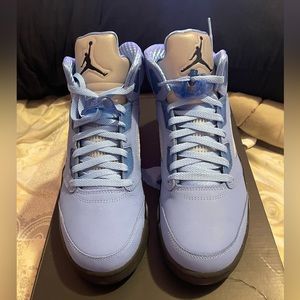Air Jordan 5 UNC mens sizes 8.5